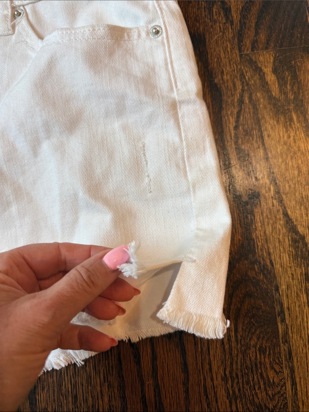 White Frayed Hem Women's Denim Shorts size medium - Picture 7 of 14